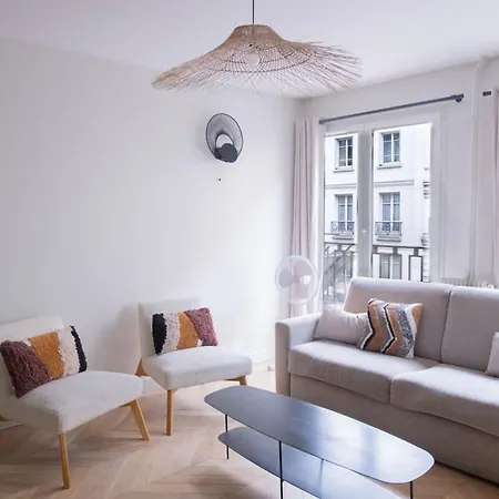 Recently Renovated 3bd Next To Invalides Apartament