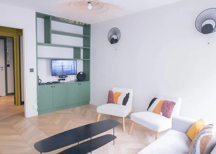 Recently Renovated 3bd Next To Invalides *