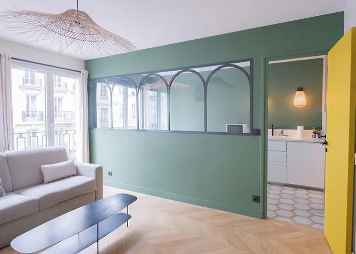 Recently Renovated 3bd Next To Invalides *