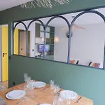 Recently Renovated 3bd Next To Invalides