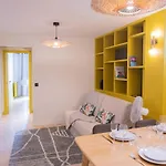 Recently Renovated 3bd Next To Invalides Lägenhet