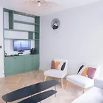 Recently Renovated 3bd Next To Invalides *