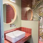 Recently Renovated 3bd Next To Invalides