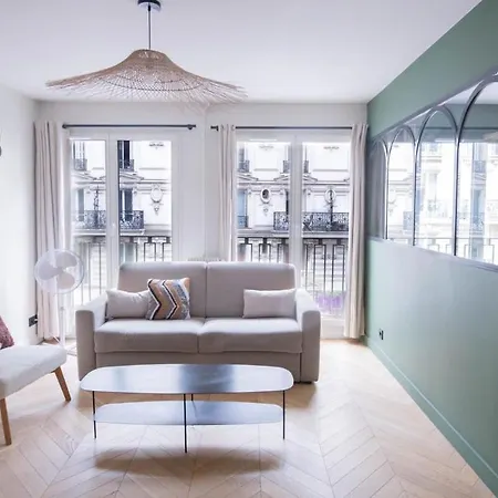 Recently Renovated 3bd Next To Invalides Apartman Párizs