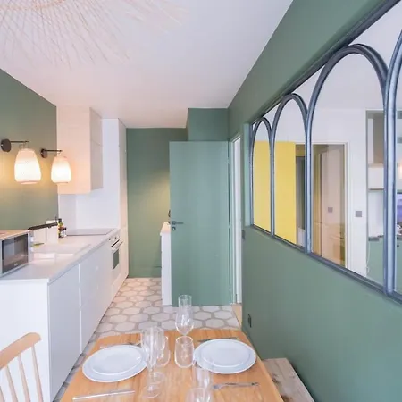 Recently Renovated 3bd Next To Invalides Apartment *