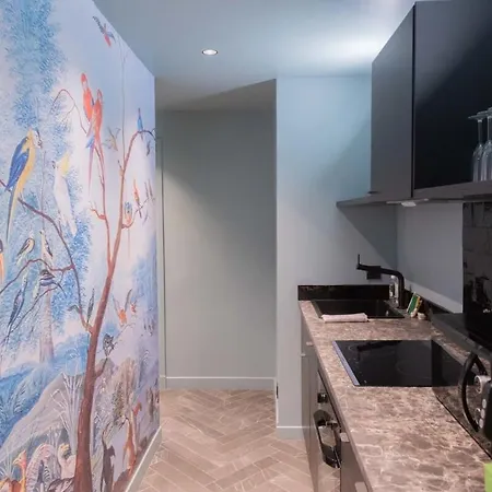Recently Renovated 3bd Next To Invalides Apartment *