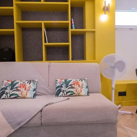 Recently Renovated 3bd Next To Invalides Paris