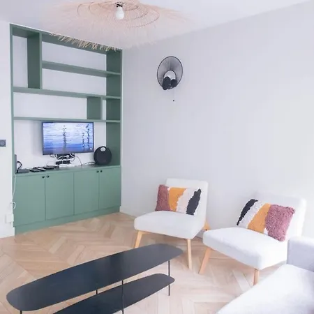 Recently Renovated 3bd Next To Invalides *