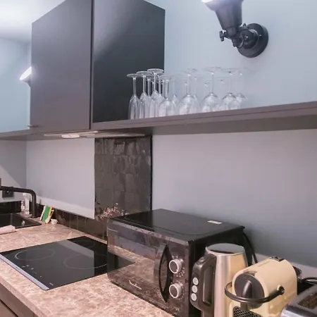 Recently Renovated 3bd Next To Invalides Apartman Párizs