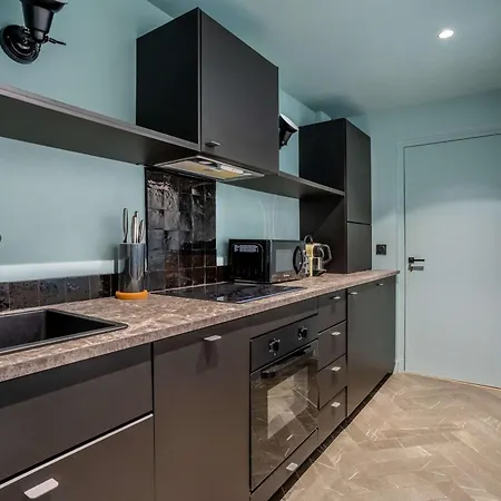 Recently Renovated 3bd Next To Invalides דירה פריז