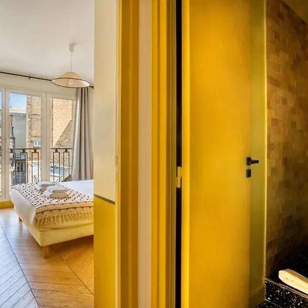 Recently Renovated 3bd Next To Invalides דירה