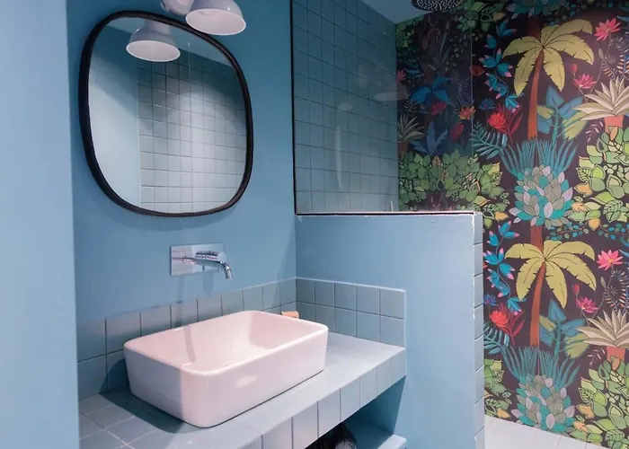 Recently Renovated 3bd Next To Invalides *